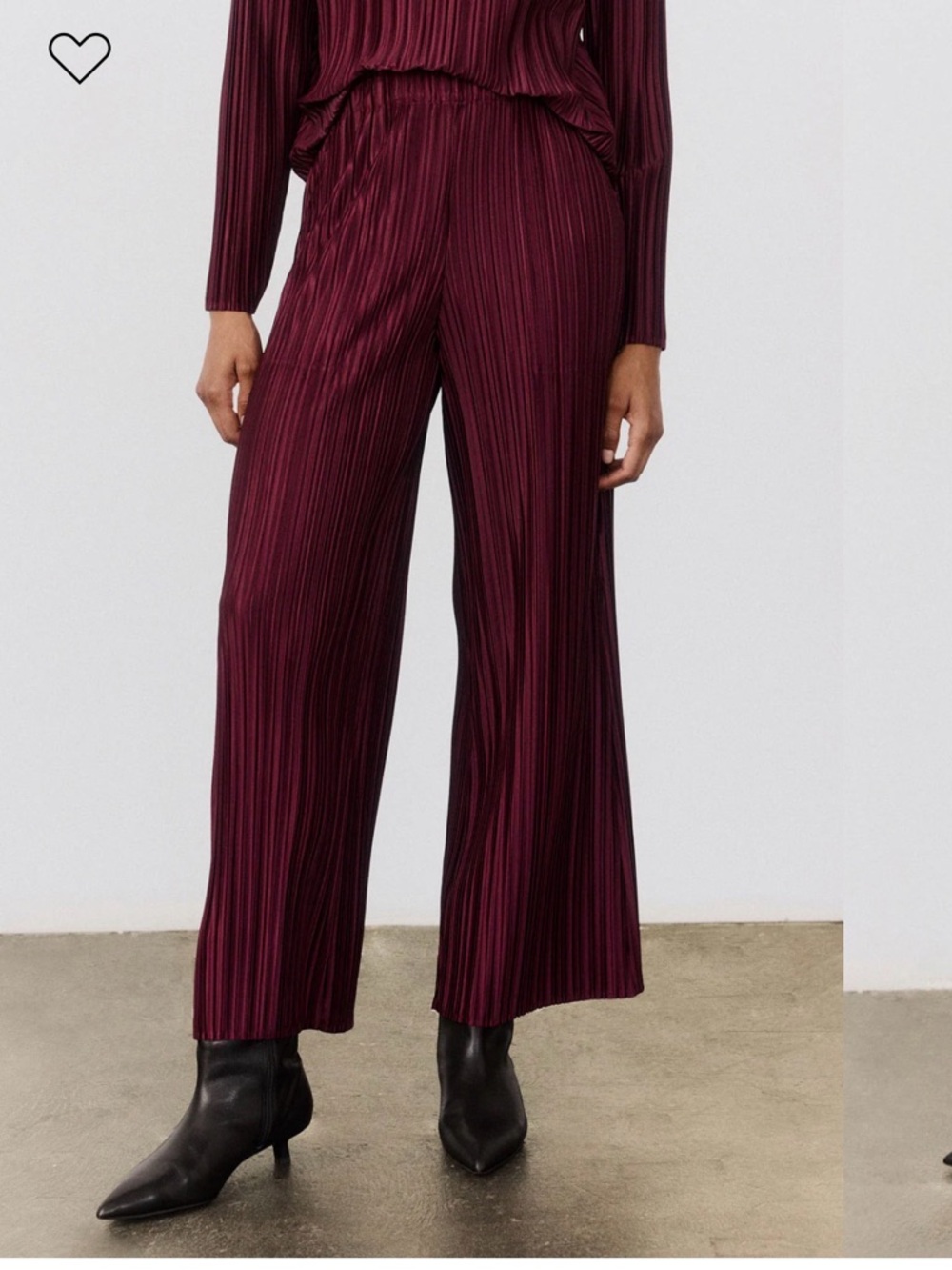 Pleated Wide-Leg Trousers in Deep Wine